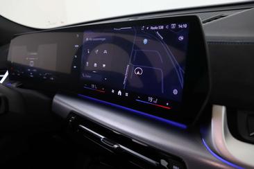 BMW IX2 M Sport EDrive20 — photo 16