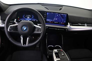 BMW IX2 M Sport EDrive20 — photo 22