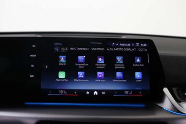 BMW IX2 M Sport EDrive20 — photo 37