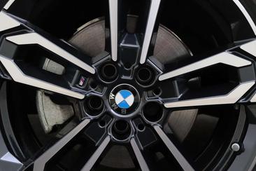 BMW IX2 M Sport EDrive20 — photo 45