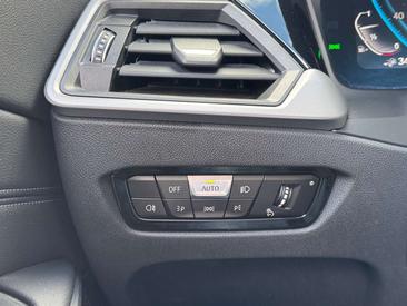 BMW Série 3 High Executive 330e — photo 21