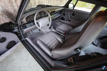 Porsche 964 Carrera 2 — photo 9