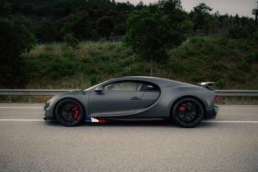 Bugatti Chiron — photo 3