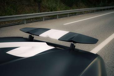 Bugatti Chiron — photo 23