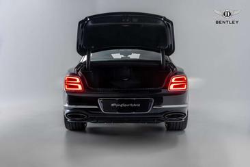 Bentley Flying Spur V8 Mulliner — photo 2