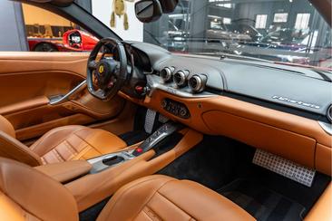 Ferrari F12 Berlinetta — photo 8