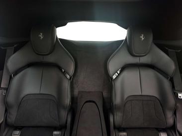 Ferrari Purosangue — photo 19