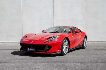 Ferrari 812 Superfast — photo 3