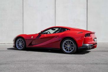 Ferrari 812 Superfast — photo 4
