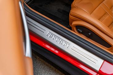 Ferrari F12 Berlinetta — photo 33