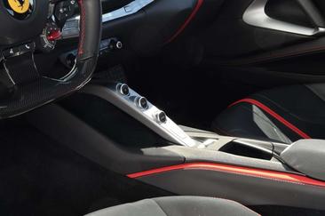 Ferrari 812 Superfast — photo 12