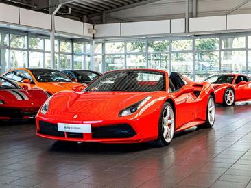 Ferrari 488 — photo 2