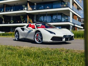 Ferrari 488 Spider — photo 2