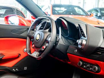Ferrari 488 — photo 24