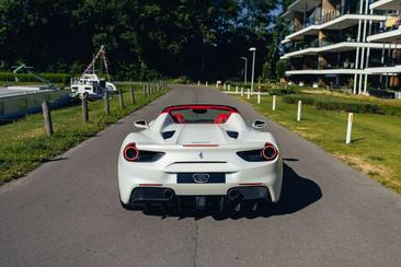 Ferrari 488 Spider — photo 5