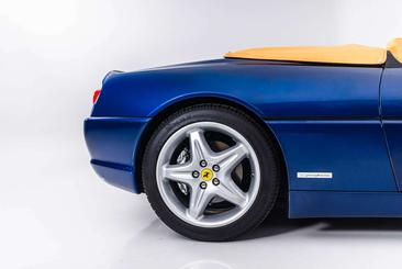 Ferrari F355 — photo 13