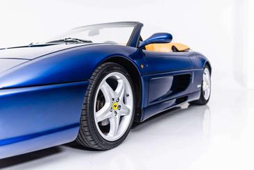 Ferrari F355 — photo 16