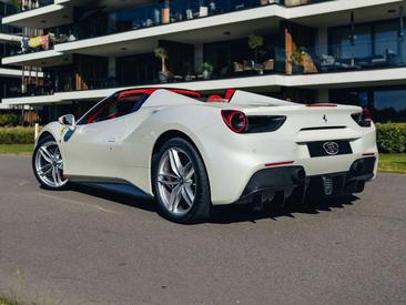 Ferrari 488 Spider — photo 11