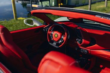 Ferrari 488 Spider — photo 23