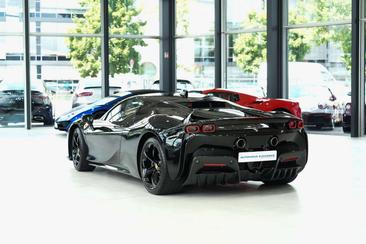 Ferrari SF90 Stradale — photo 4