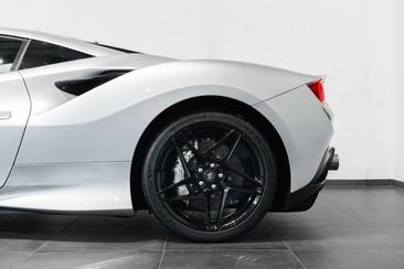 Ferrari F8 Tributo — photo 12