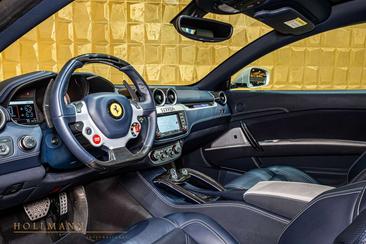 Ferrari FF — photo 17