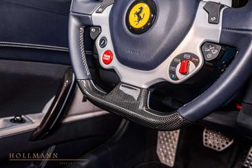 Ferrari FF — photo 25