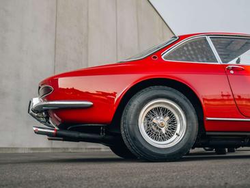 Ferrari 330 — photo 16