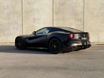 Ferrari F12 Berlinetta — photo 2
