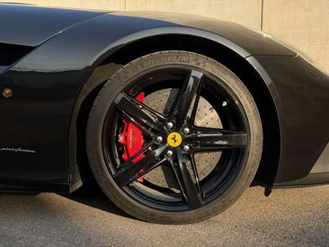 Ferrari F12 Berlinetta — photo 7