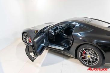 Ferrari F12 Berlinetta — photo 8
