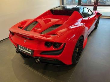 Ferrari F8 Spider — photo 5