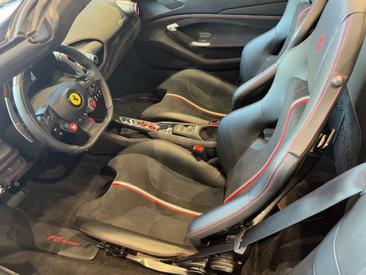 Ferrari F8 Spider — photo 10