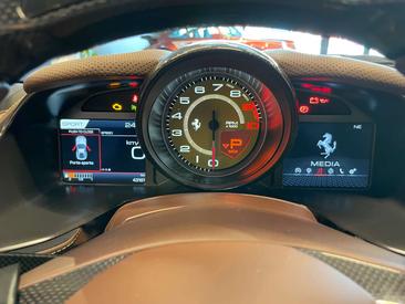 Ferrari 812 Superfast — photo 9