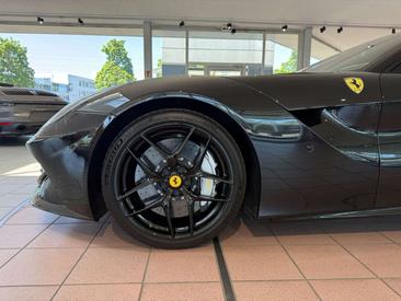 Ferrari F12 Berlinetta — photo 11
