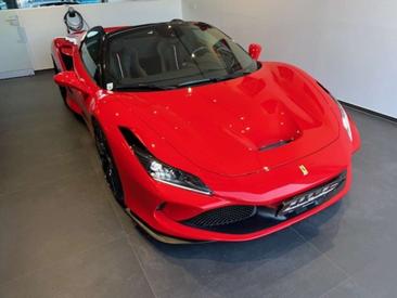 Ferrari F8 Spider — photo 16