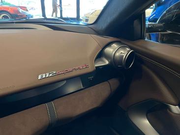 Ferrari 812 Superfast — photo 19