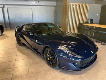 Ferrari 812 Superfast — photo 25