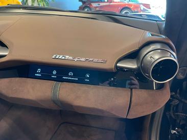 Ferrari 812 Superfast — photo 26