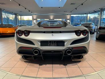 Ferrari F8 Tributo — photo 9