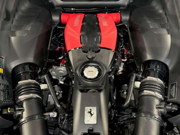 Ferrari F8 Tributo — photo 32