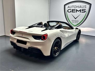 Ferrari 488 — photo 6
