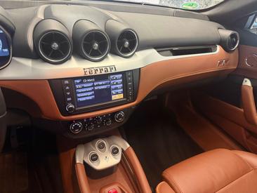 Ferrari FF — photo 11