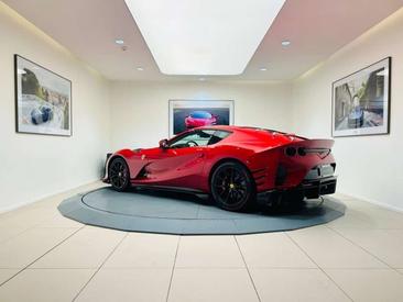 Ferrari 812 — photo 6