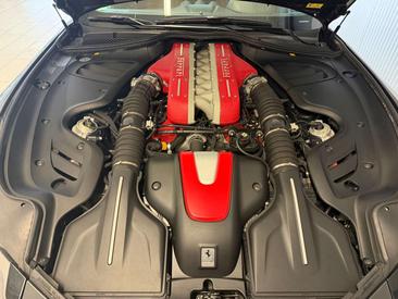 Ferrari FF — photo 15
