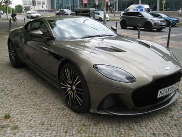 Aston Martin DBS 5.2 V12 Superleggera — photo 19