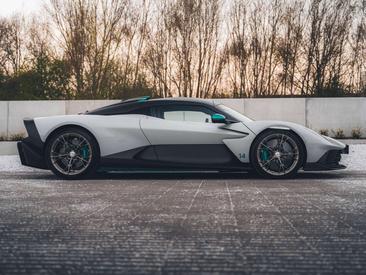 Aston Martin Valhalla V8 PHEV — photo 5