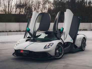 Aston Martin Valhalla V8 PHEV — photo 28