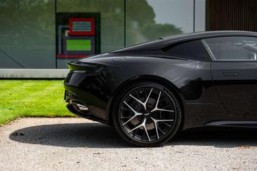 Aston Martin DB12 Coupé 4.0 V8 — photo 8