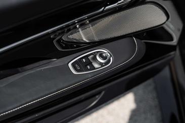 Aston Martin DB12 Coupé 4.0 V8 — photo 18